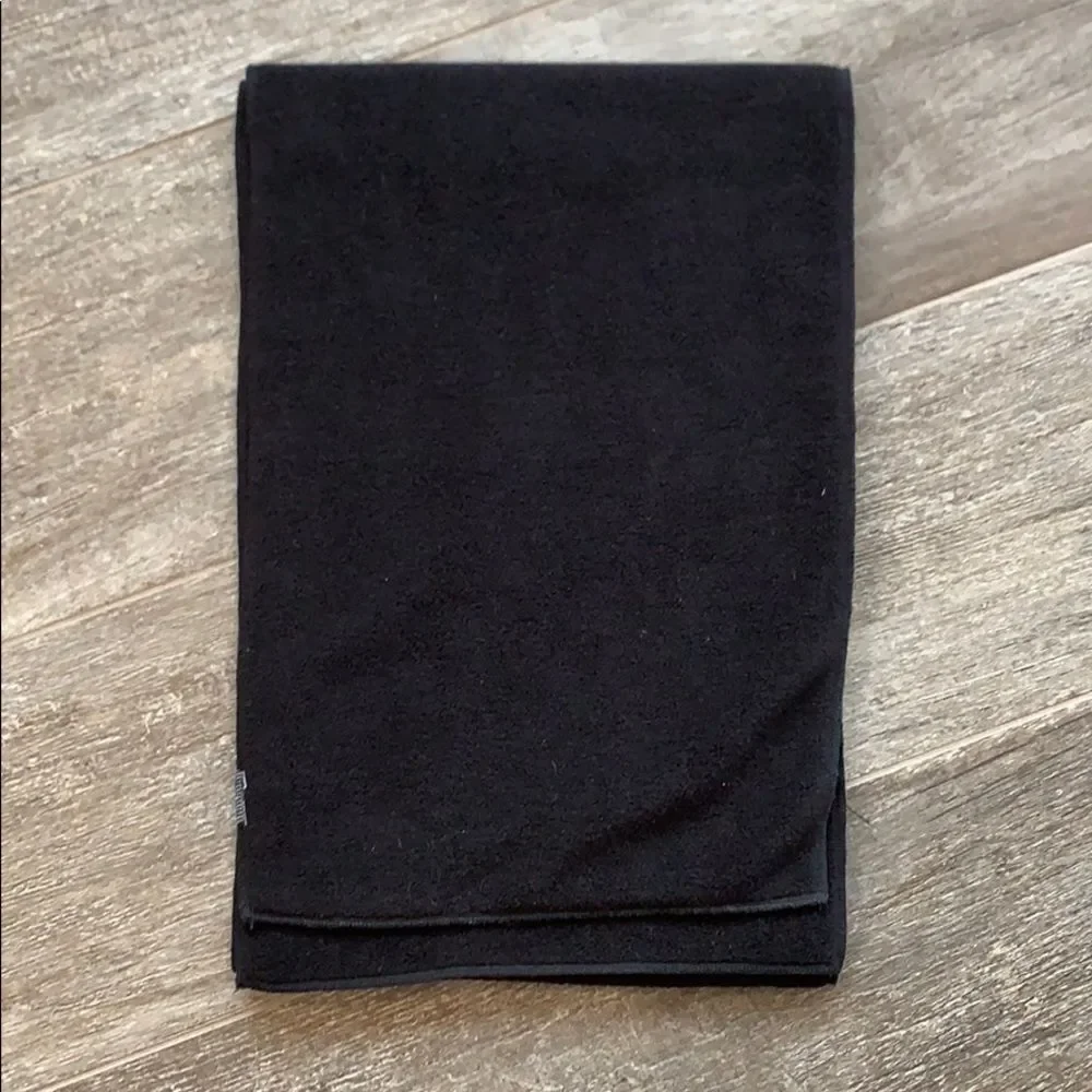 Men’s Black Scarf